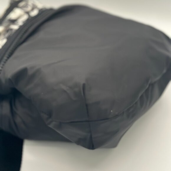 🖤 Kipling Printed Crossbody Bag – Black & White Bird Pattern - Picture 6 of 7